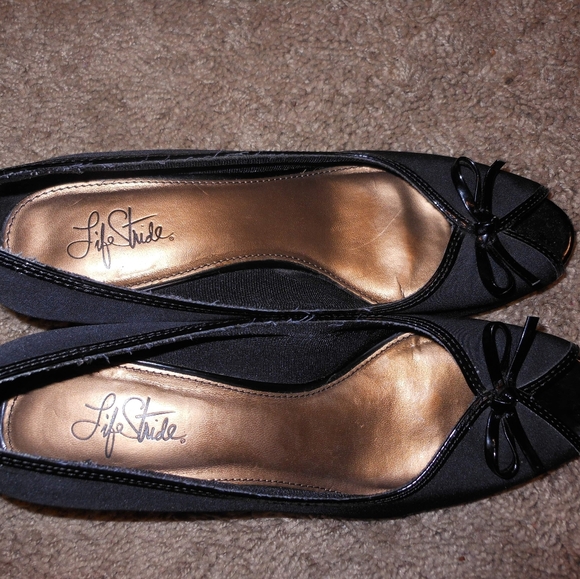 Pumps - Picture 2 of 2